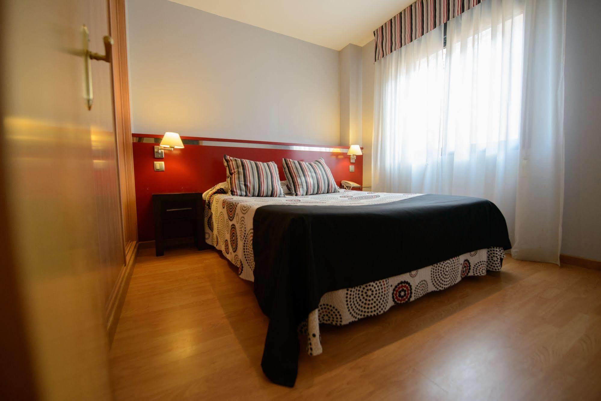 Aparthotel Mm Badajoz Buitenkant foto