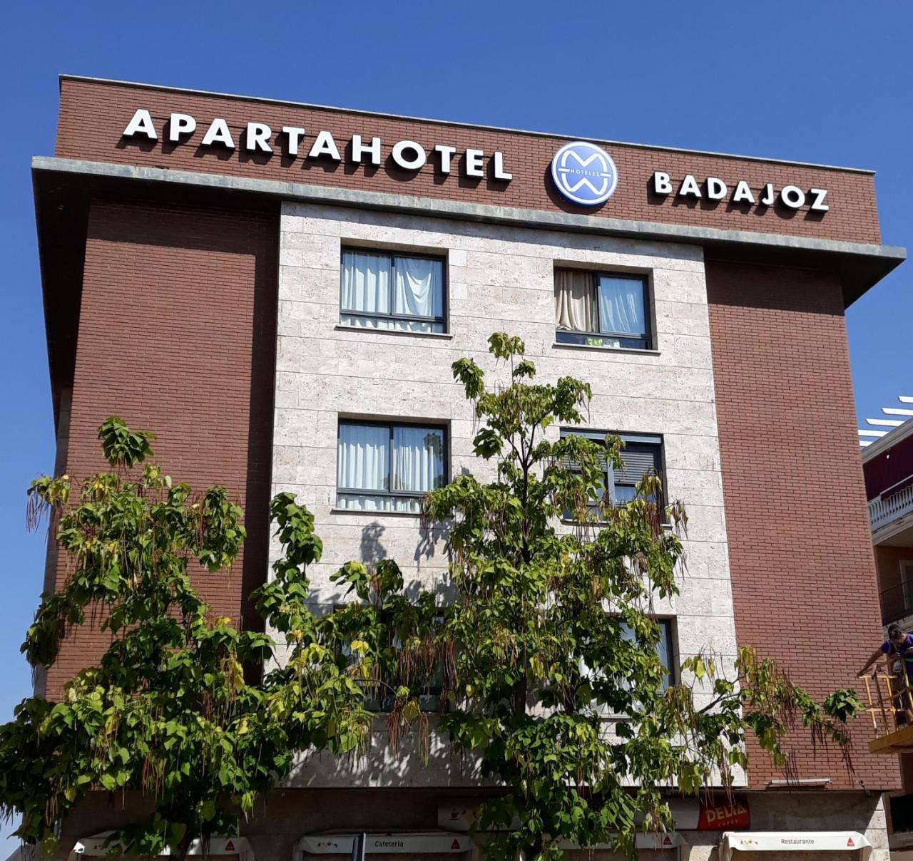Aparthotel Mm Badajoz Buitenkant foto